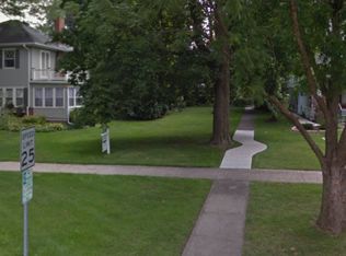 437 S Park Rd, La Grange, IL 60525