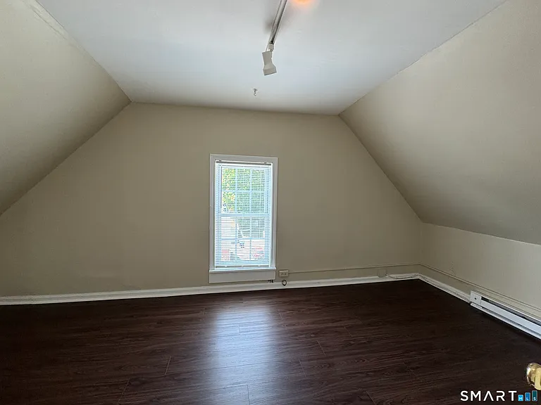 184 Pacific St — Photo 8