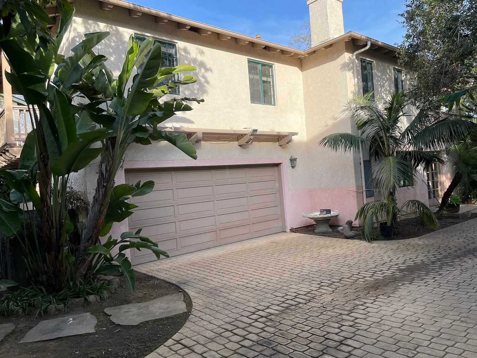 3 bed, 2240 sqft, $5,750 — Photo 3