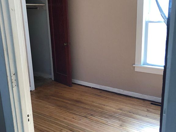 5th image of 134 Tennessee St