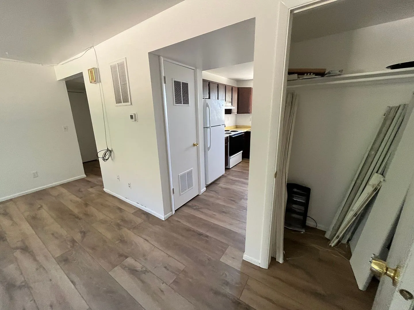 2 bedroom apartment available NOW — Photo 3