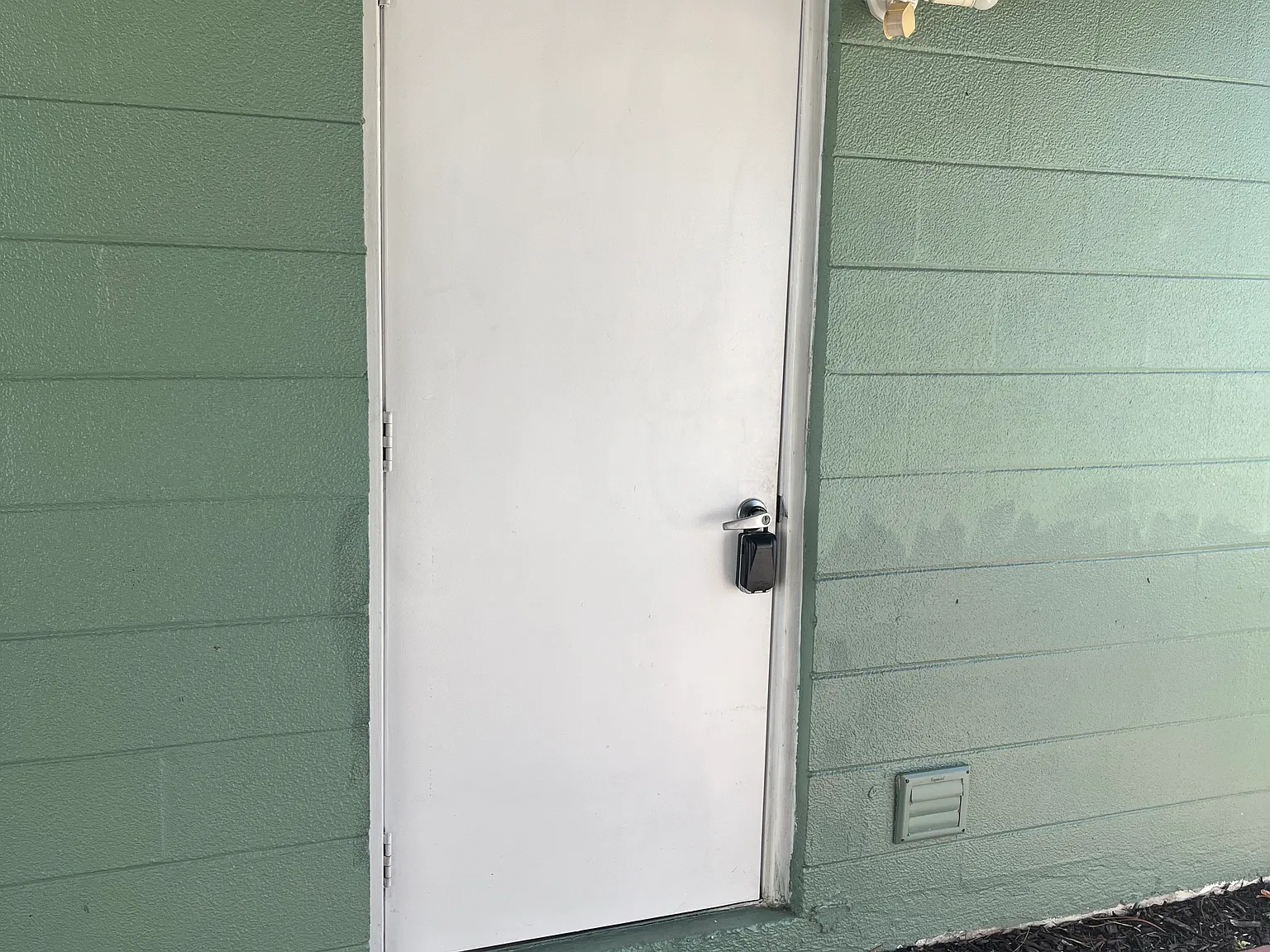 1 bed, 260 sqft, $1,300 — Photo 3