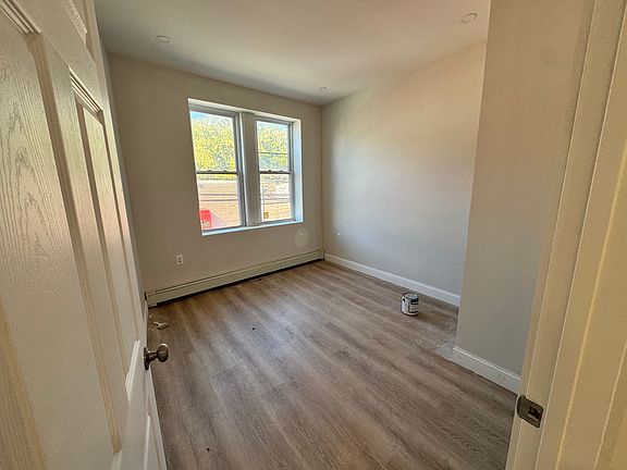 4th image of 403 Jersey St #4