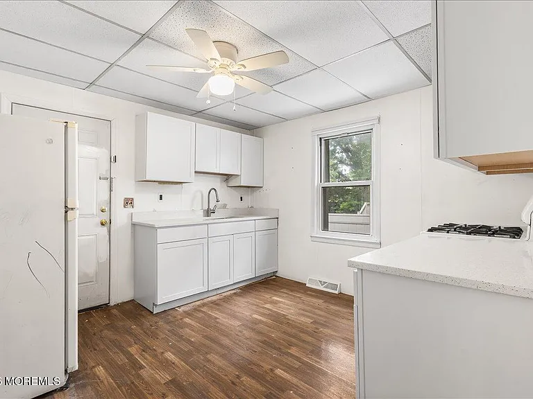 61 Cooney Ave — Photo 11