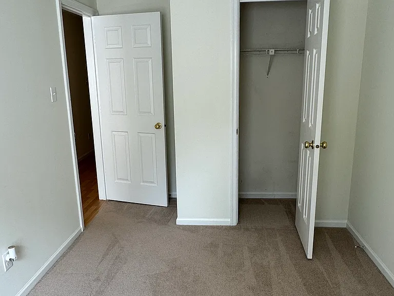 12103 Greenwood Ct #201 — Photo 28