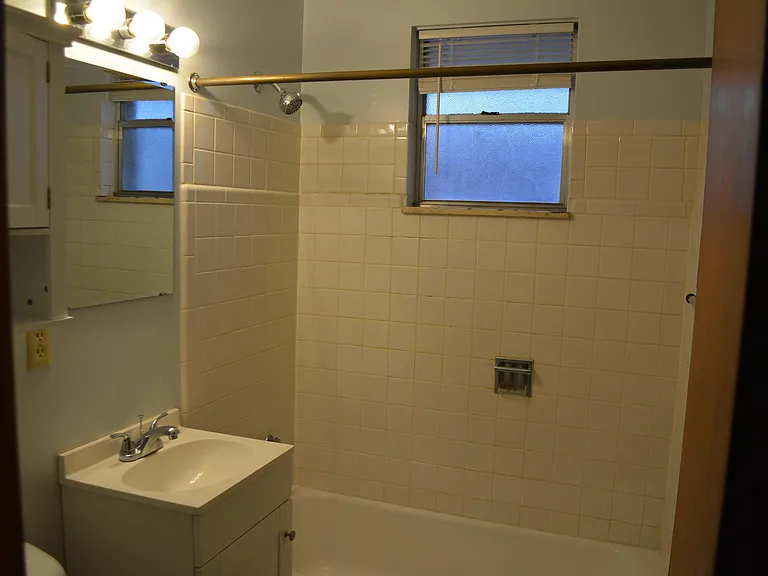 1533 Elmwood Ave — Photo 12