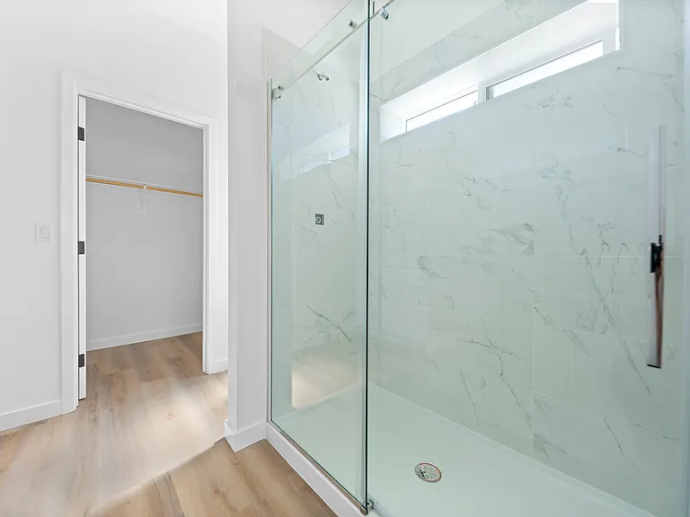 3878 Hilton Ave — Photo 29