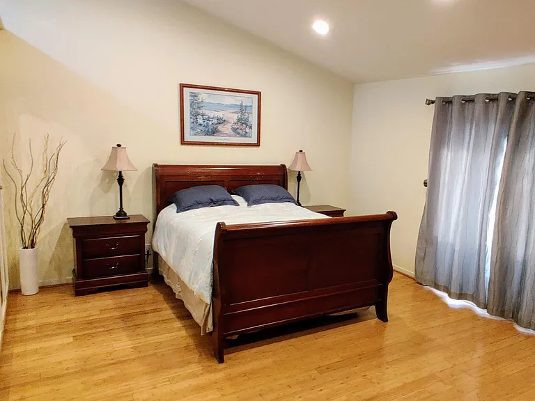 1639 Selby Ave #E — Photo 10