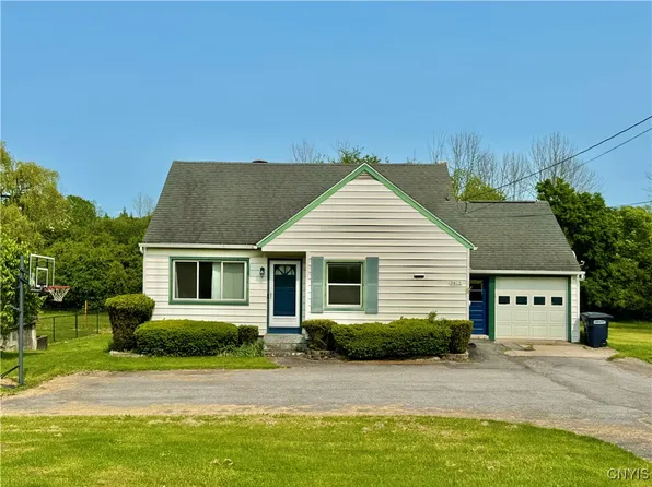 5812 S Street Rd, Auburn, NY 13021