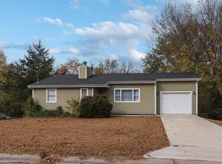 508 Laughlin St, Tonganoxie, KS 66086