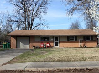 1910 Patti Ave, Springdale, AR 72762