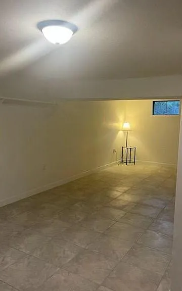 932 Alexandria Dr — Photo 12