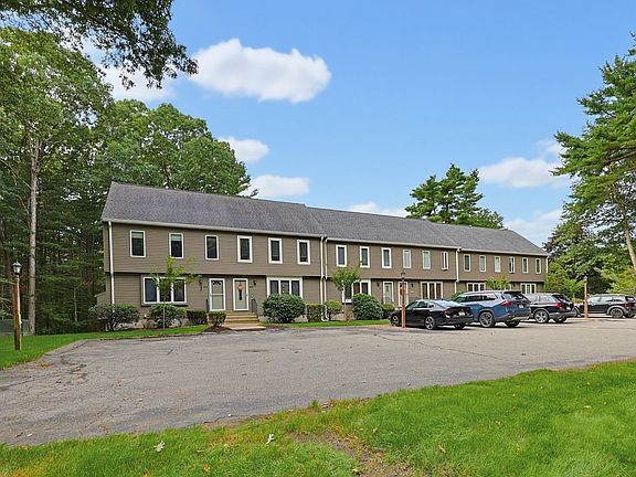 3rd image of 10 Village Way APT A