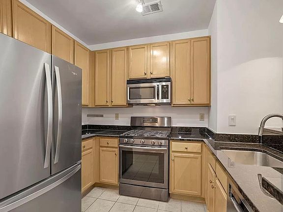 2nd image of 2665 Prosperity Ave APT 246