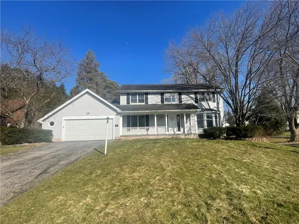 7 Melissa Ln, Penfield, NY 14526