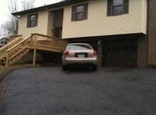 712 Meadowbrook Dr, Chilhowie, VA 24319