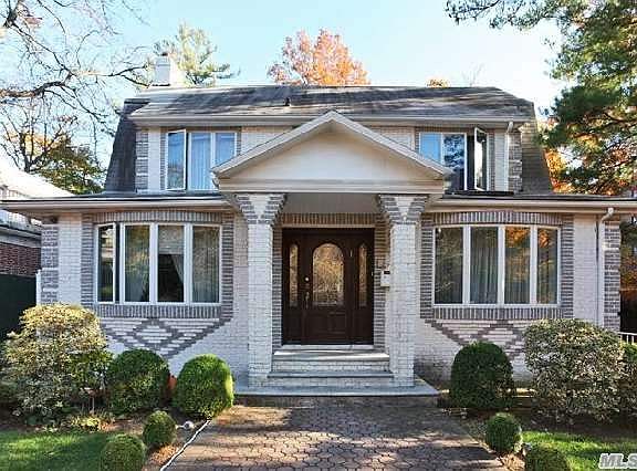 2nd image of 11702 Park Ln S