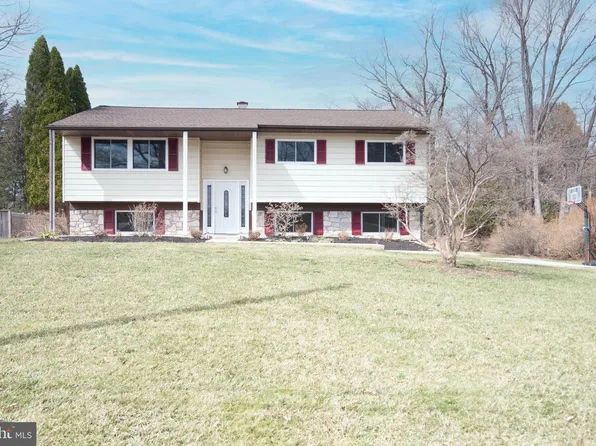 1330 Ridgeview Dr, Phoenixville, PA 19460