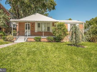 904 Newhall St, Silver Spring, MD 20901