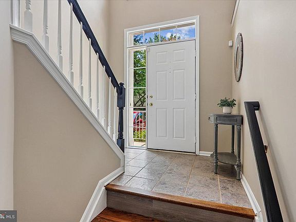 5th image of 1253 Wild Hawthorn Way