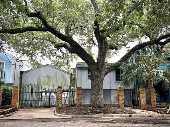 162-166 S Roadway St, New Orleans, LA 70124