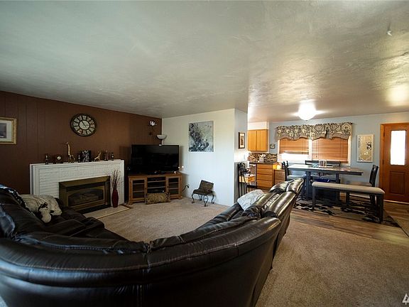 4th image of 206 NE 95th Ave