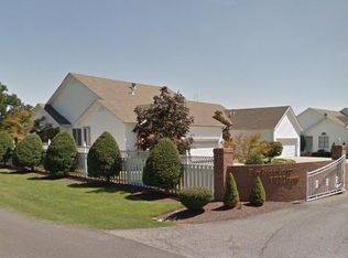 2 Village Sq, Paducah, KY 42001