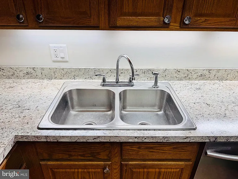 17802 Piney Point Rd — Photo 15