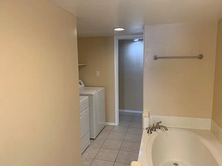 4314 N Miner Rd — Photo 8