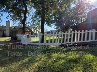 802-814 Castleglen Dr #806/204, Garland, TX 75043