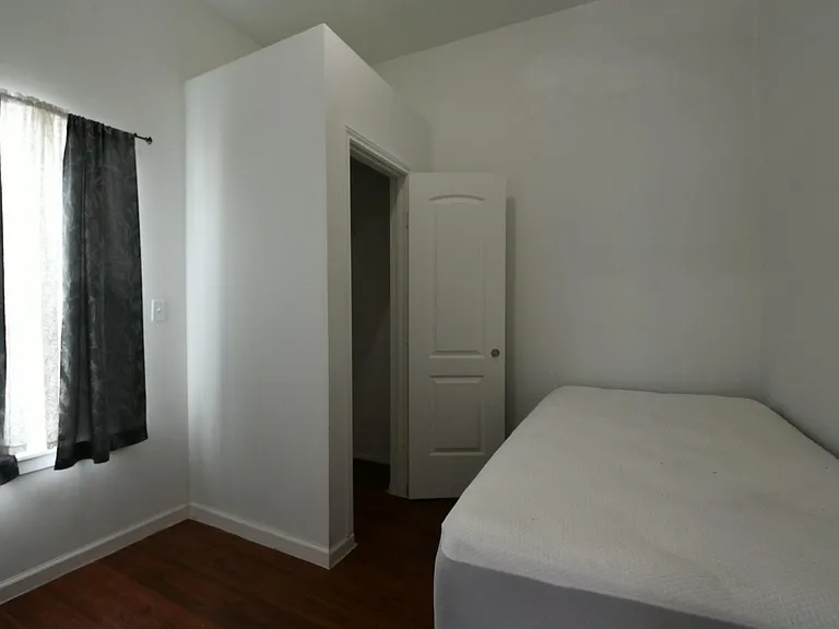 5817 Gaston St #B — Photo 8