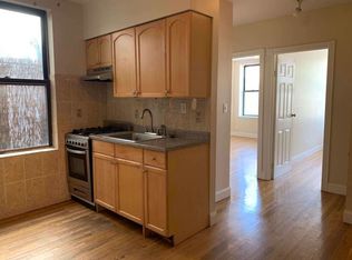 411 Grand St #2L, Brooklyn, NY 11211