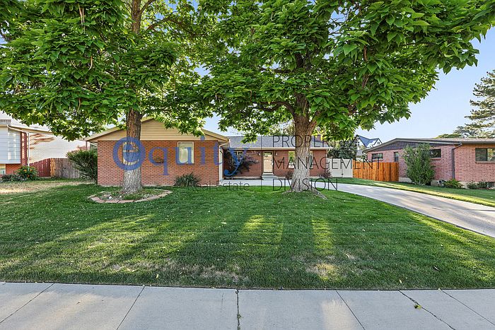 1st image of 7102 E Brookhill Dr