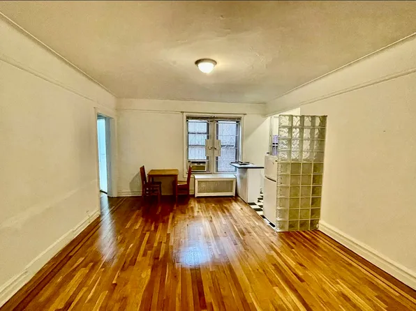 44-14 Newtown Road image 7 of 11