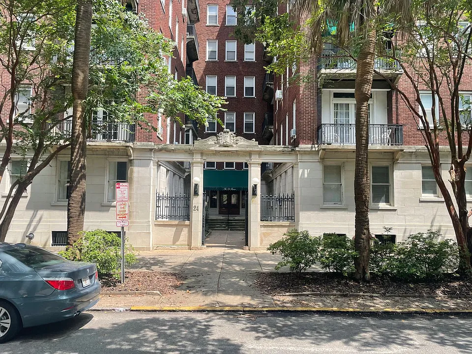 24 E Liberty St #16B