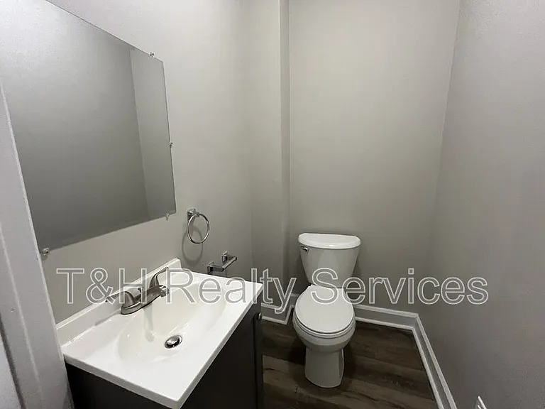560 Udell St — Photo 14
