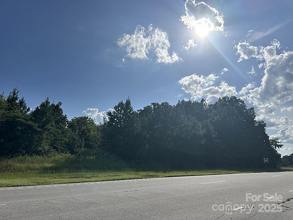 5th image of 4420 Lancaster Hwy