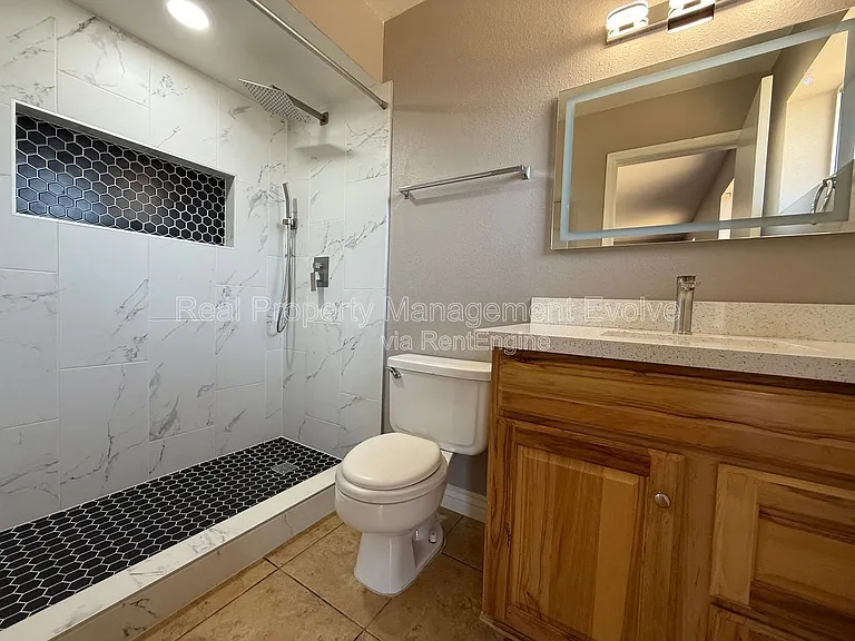3626 W Angela Dr — Photo 16