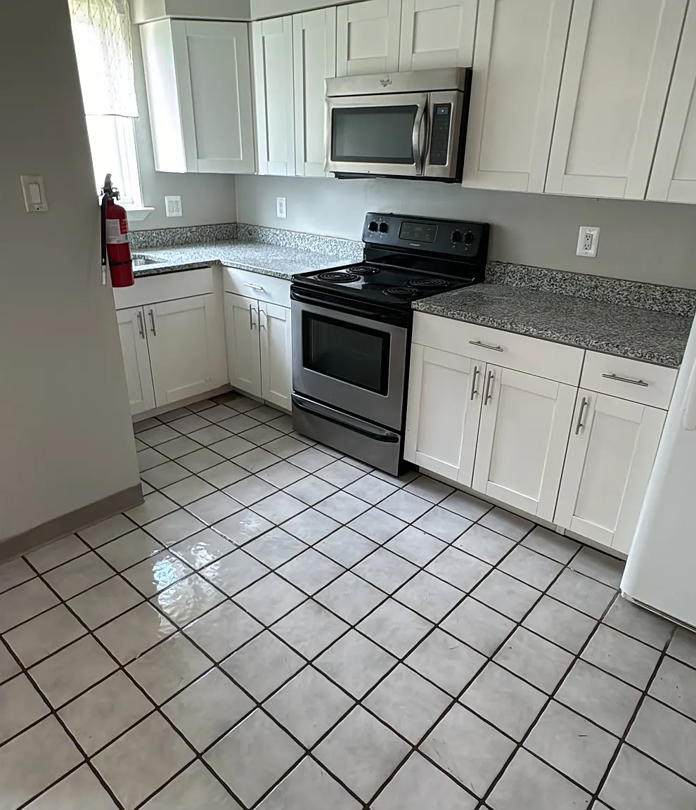 2 bed, 1.5 bath, $1,950 — Photo 2