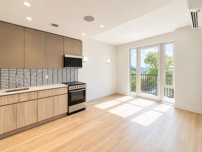 91 Bruckner Blvd #406 — Photo 7
