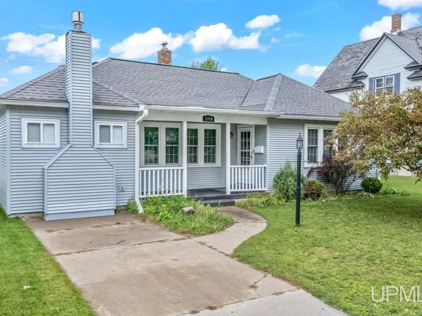 1319 Stephenson Ave, Escanaba, MI 49829