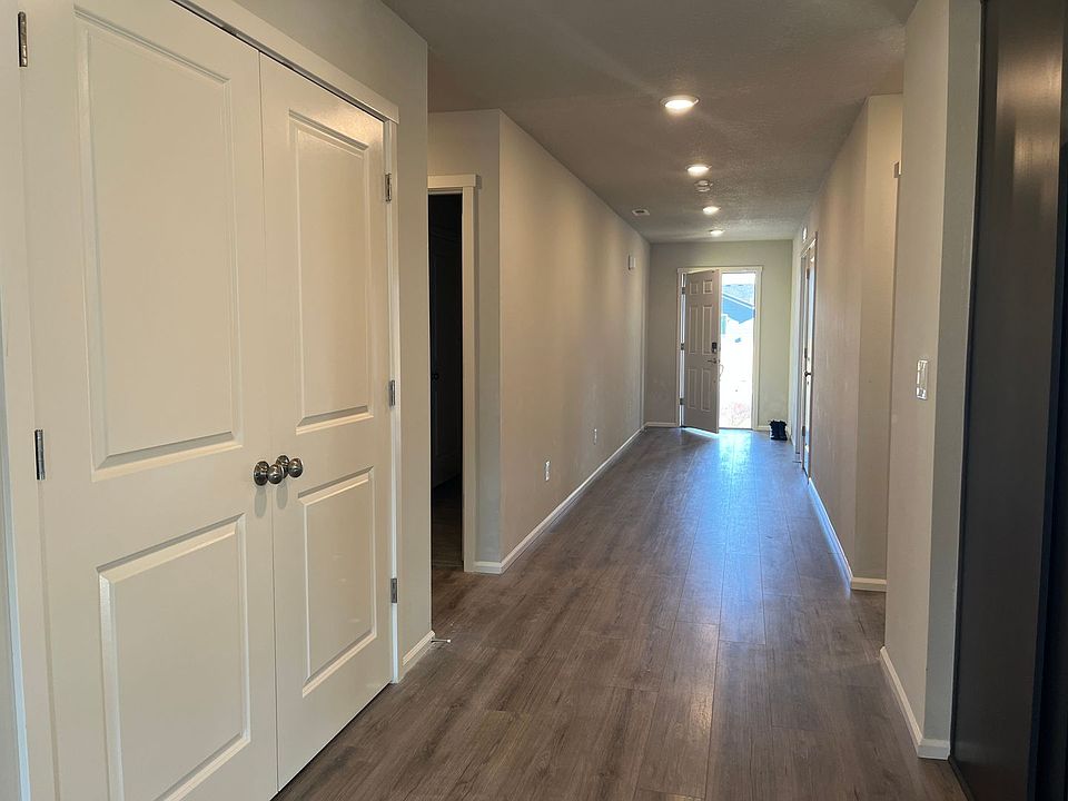 423 Killian Spring Dr, Woodburn, OR 97071 Zillow