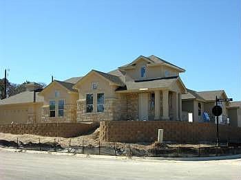 2nd image of 1137 Redleaf Dr