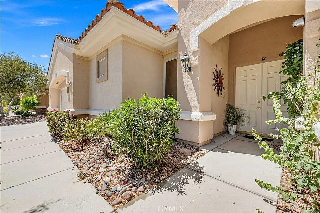 3 bed, 2938 sqft, $6,000 — Photo 2