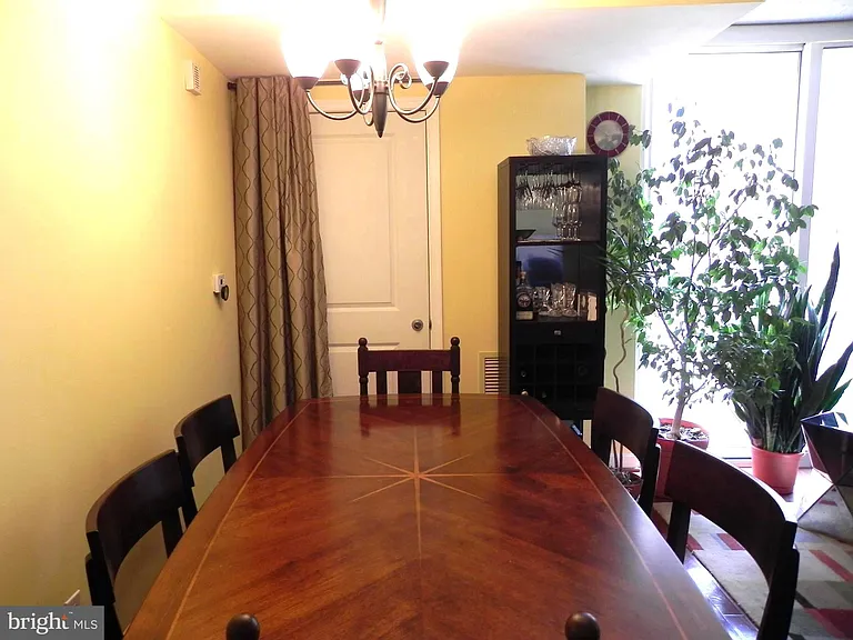 880 N Pollard St #504 — Photo 13