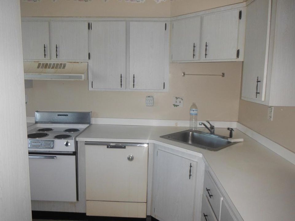 1st image of 1176 Bayshore Dr Unit 204