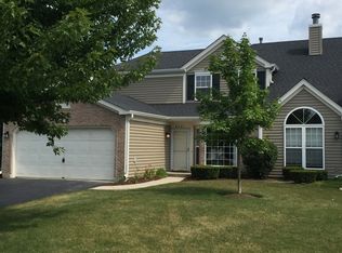 6861 Hampton Cir, Gurnee, IL 60031