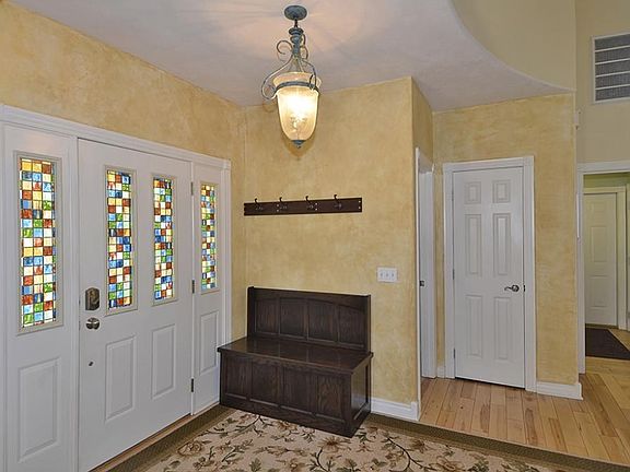 3rd image of 2030 Willowridge Pl NE