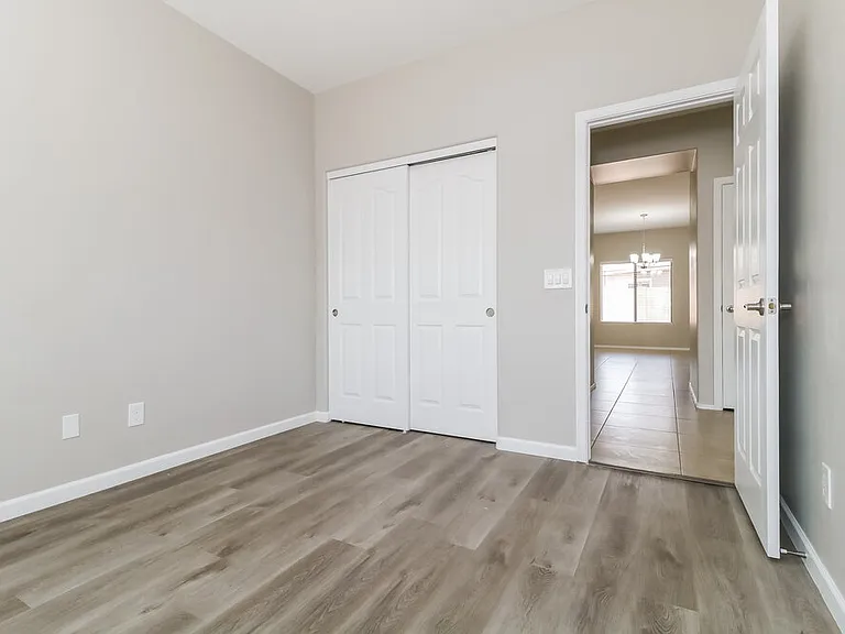 105 N 108th Dr — Photo 16