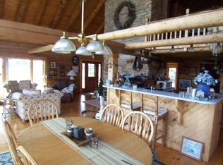 10712 Button Rd, Hebron, IL 60034